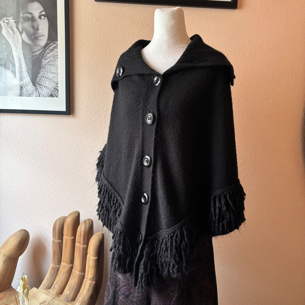 2000s Cozy Oversized Fringe Poncho